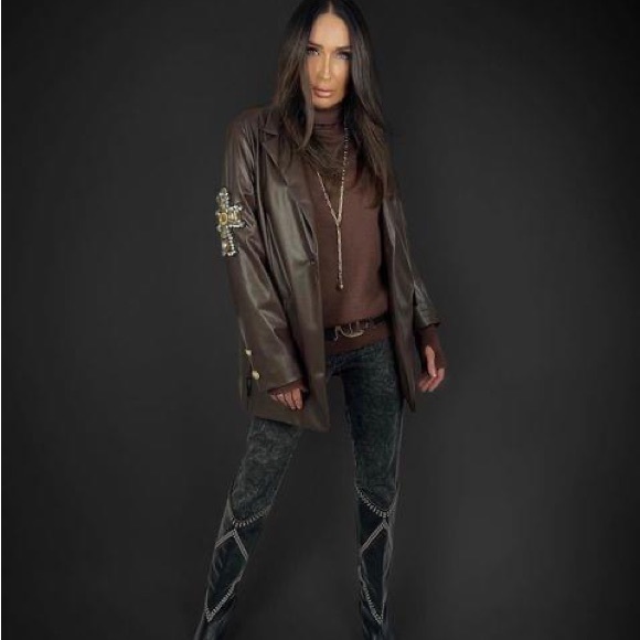 NWT faux leather oversized Jacket. European designer Minouu - Picture 4 of 6